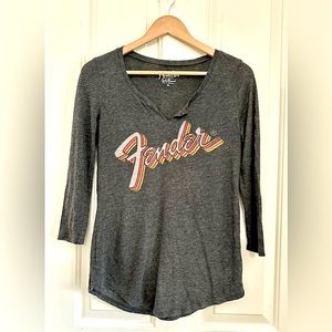 LUCKY BRAND TOP Fender, Split V-Neck Long Sleeve, size XS, dark gray top